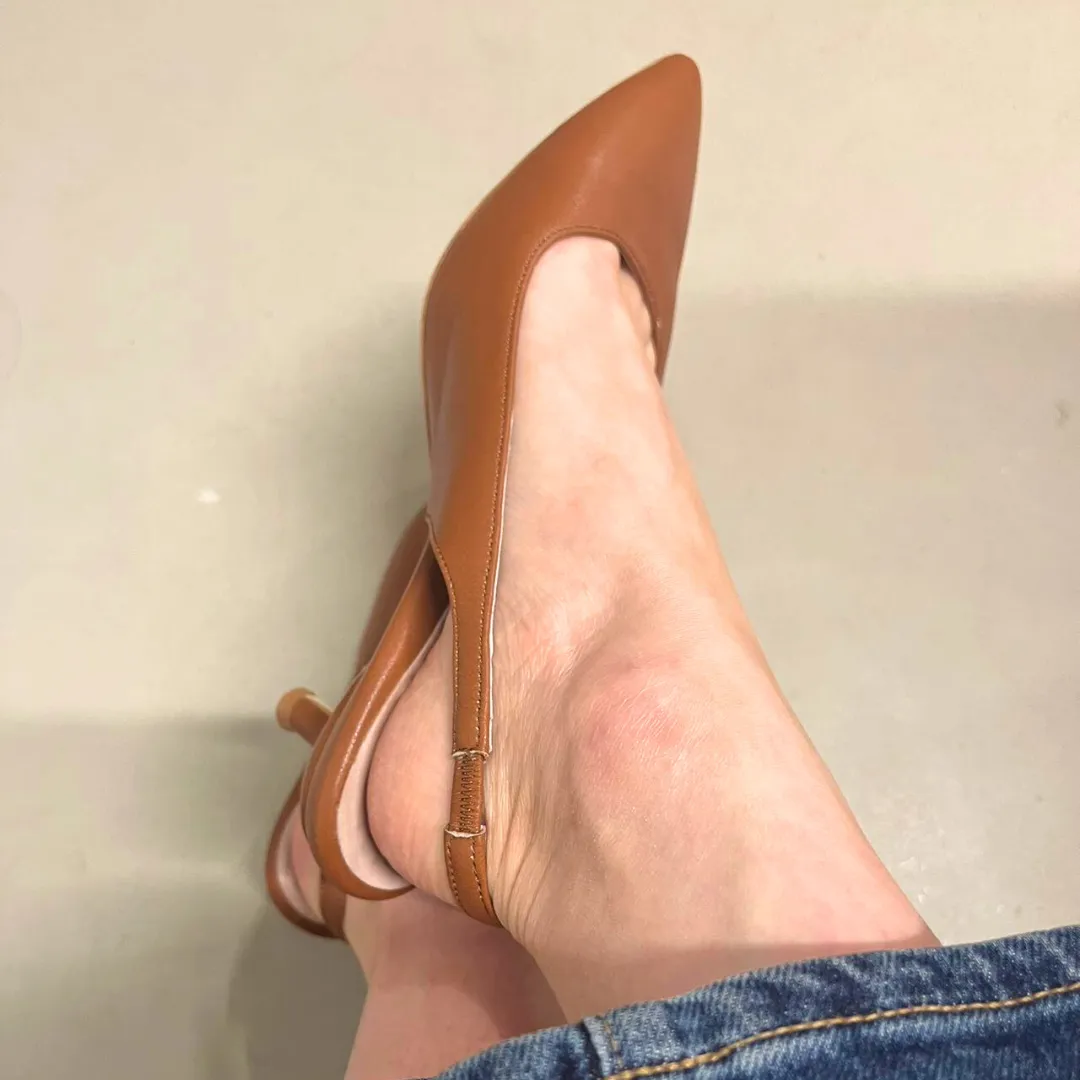 Courageous Caramel Leather Slingback Kitten Heel