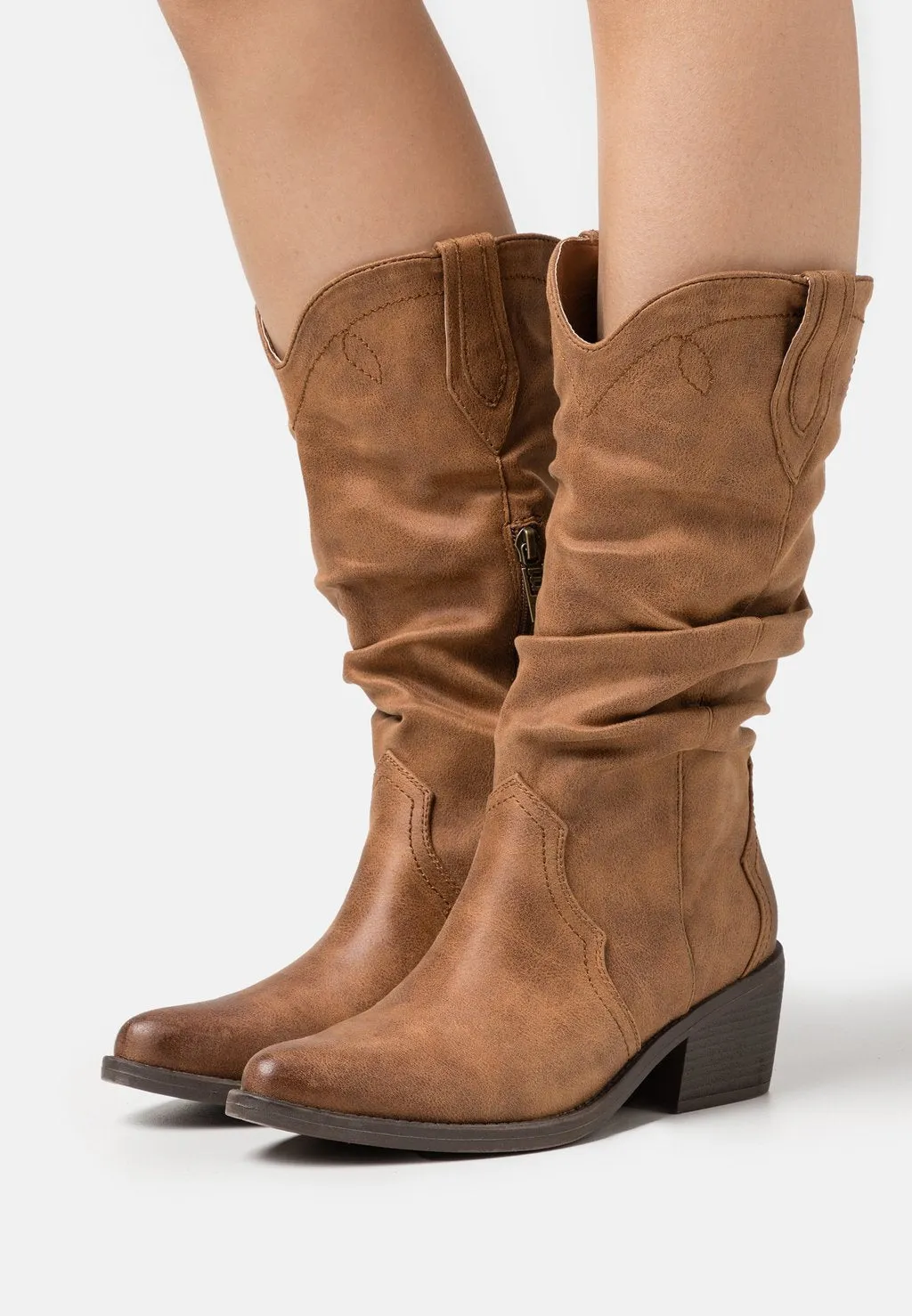 mtng cowboy/biker boots
